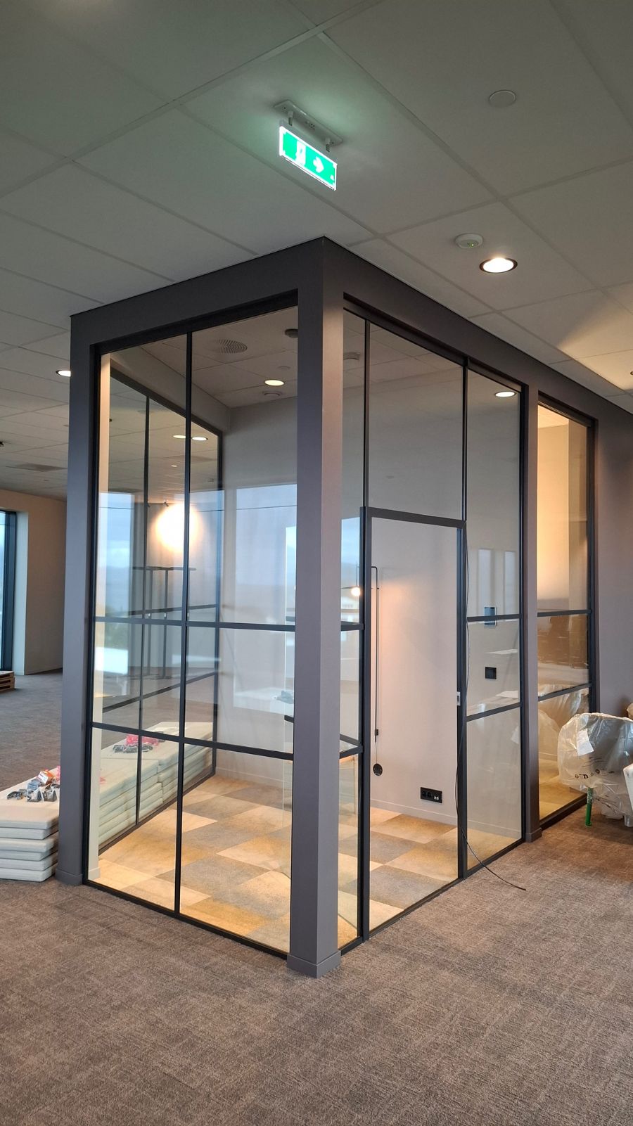 Svanemerka kontorbygg NorTekstil - holvikglas.no