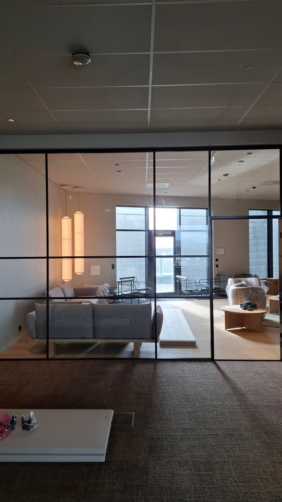 Svanemerka kontorbygg NorTekstil - holvikglas.no